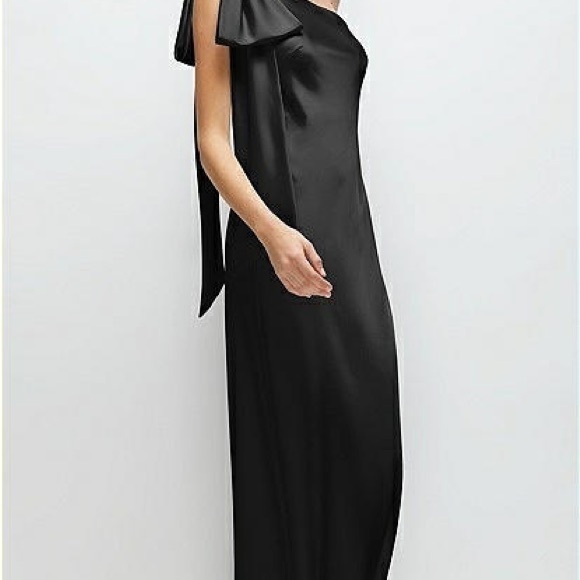 Dessy AFTER SIX REAGAN · STYLE 6900 · NEU STRETCH CHARMEUSE Bridesmaid Black Tie - Picture 1 of 4